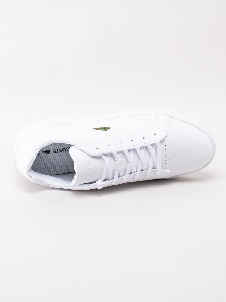 58201044 Lacoste Challenge 119 2 737SMA0018-21G Vita sneakers med perforering och broderad logotyp-4