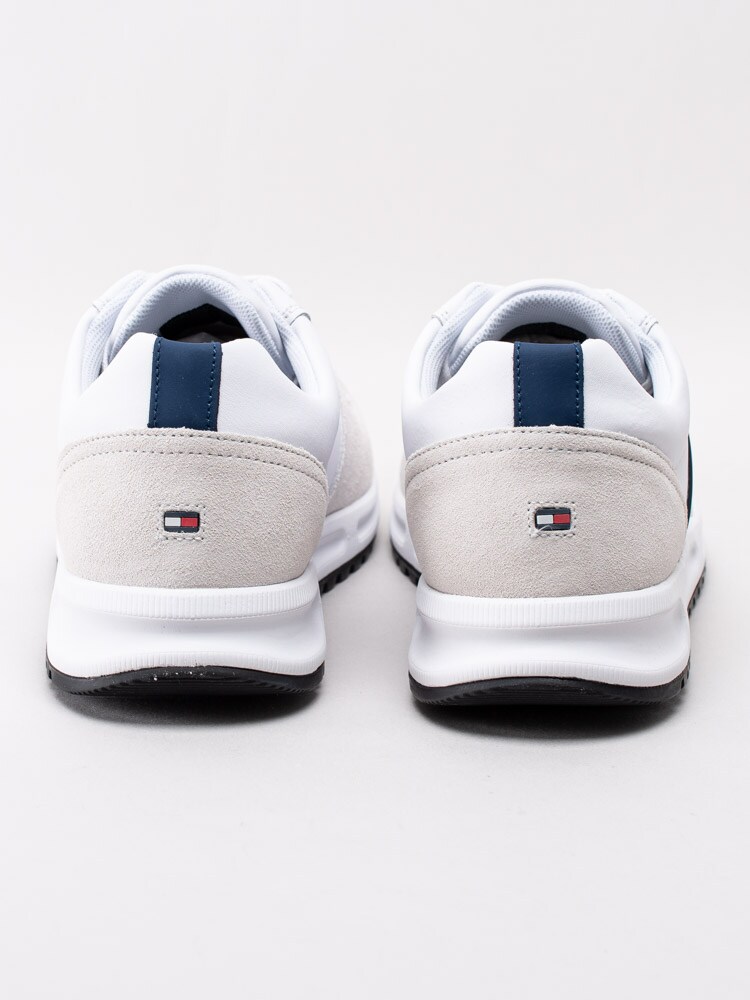 58201068 Tommy Hilfiger Modern Corporate Leather Runner FM02662-YBS Vita sneakers signaturfärger-7