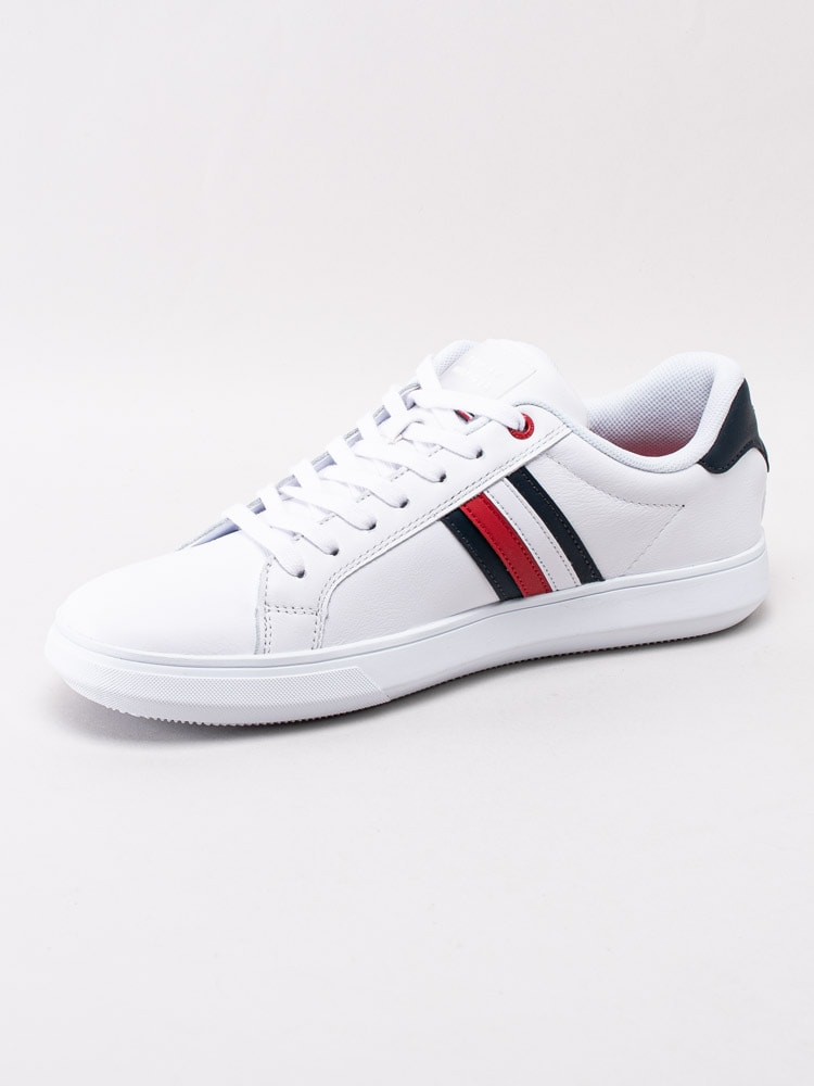 58201070 Tommy Hilfiger Essential Leather Cupsole FM02668-YBS Vita sneakers med signaturfärger-2