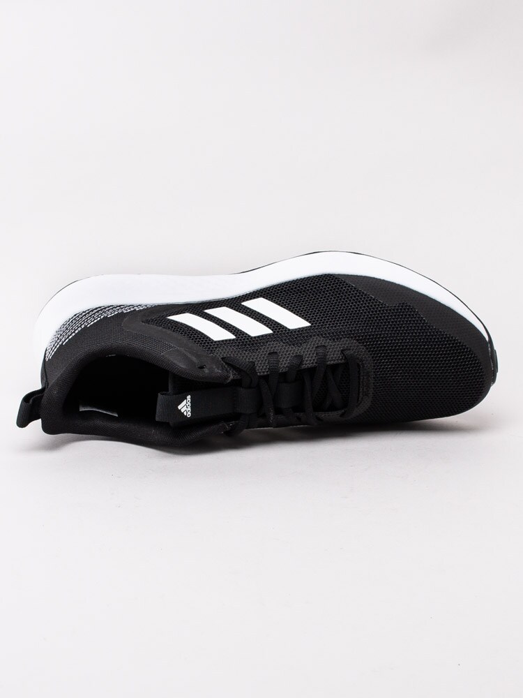 58203021 Adidas FW1703 Fluidstreet Core Black Svarta sportskor med stripes och vit sula-4