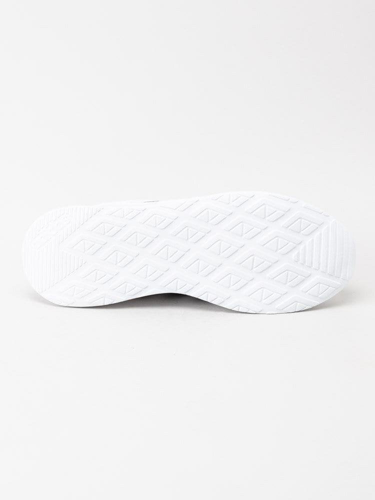 Adidas - Questar Flow Nxt - Ljusgrå sportskor i textil