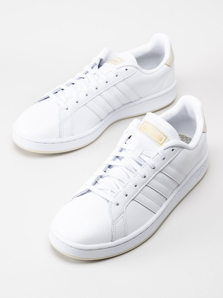 Adidas - Grand Court - Vita sneakers i skinn