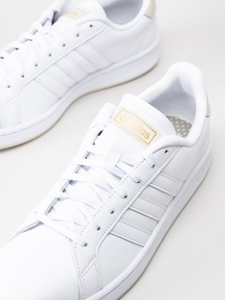 Adidas - Grand Court - Vita sneakers i skinn