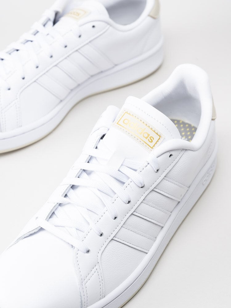Adidas - Grand Court - Vita sneakers i skinn