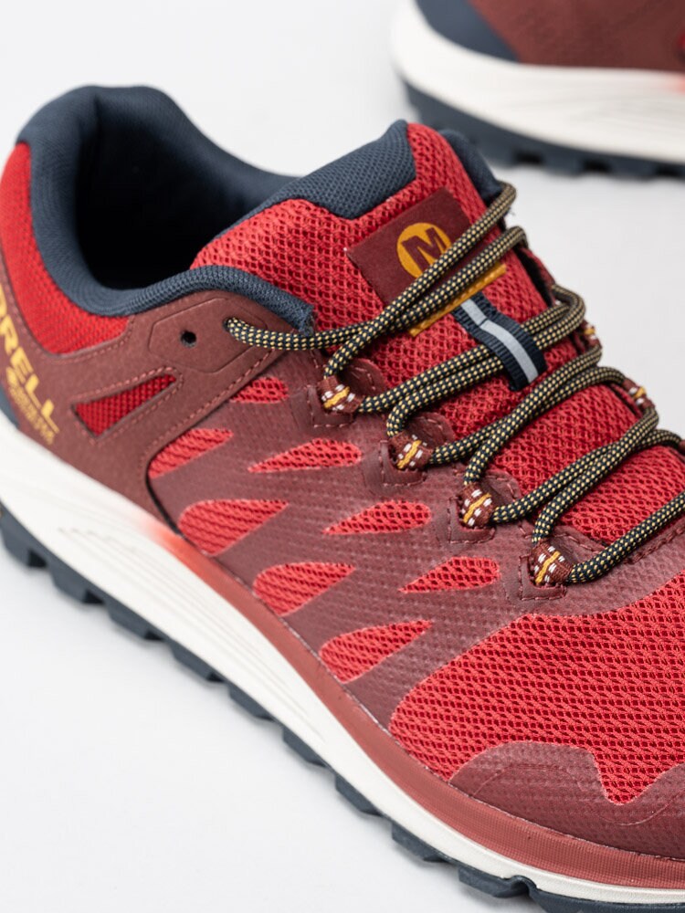 Merrell - Nova 2 GTX - Röda promenadskor med gore-tex