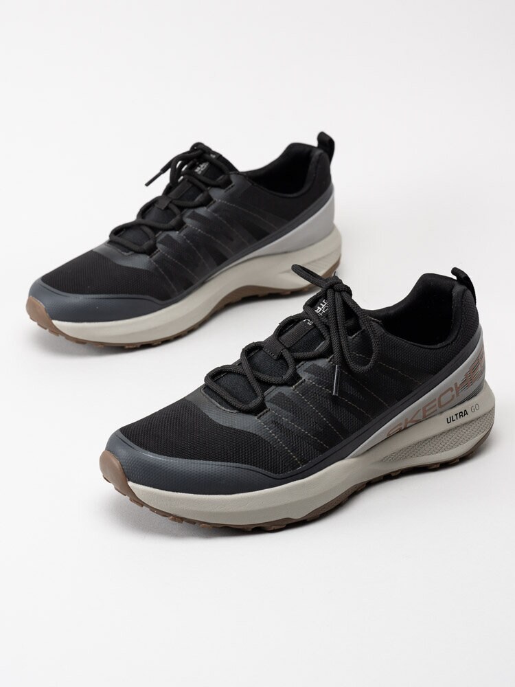 Skechers - Gotrail - Grå sportskor med svarta detaljer