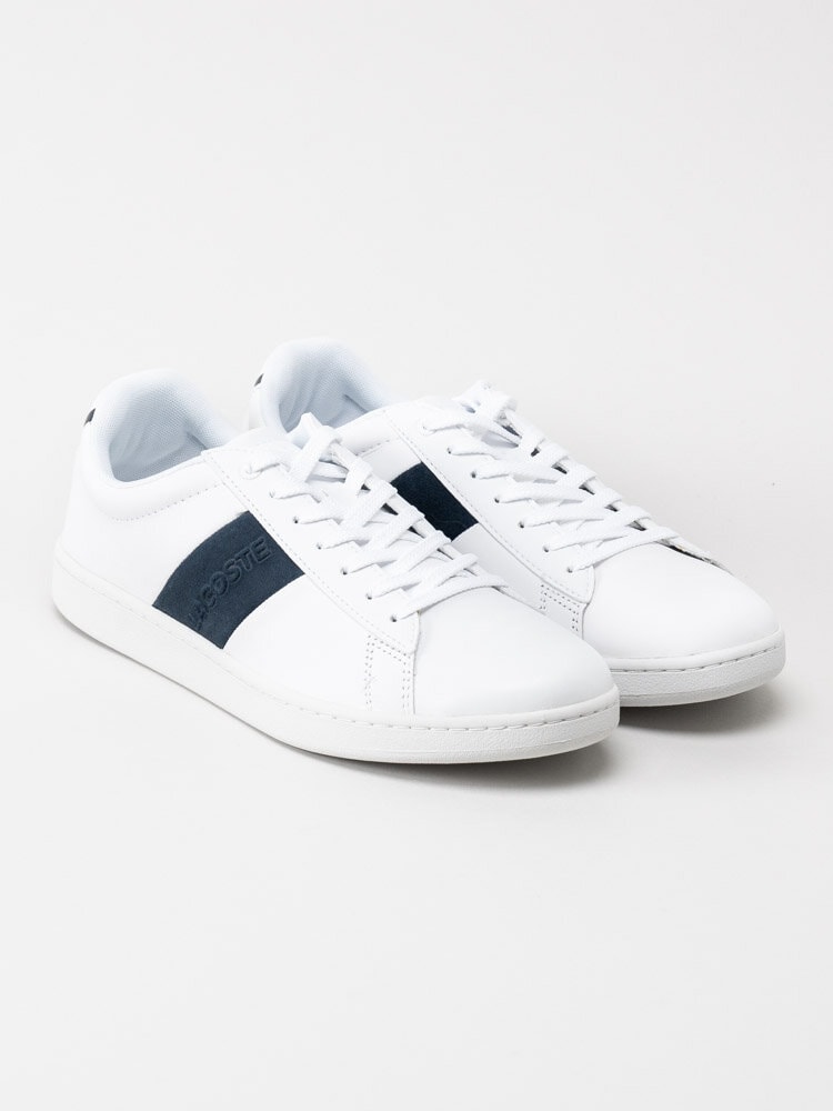 Lacoste - Carnaby EVO 0120 3 - Vita sneakers med blå detaljer