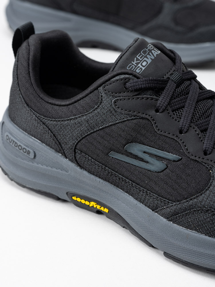 Skechers - Go Walk Outdoor Woodcrest - Svarta sneakers i textil