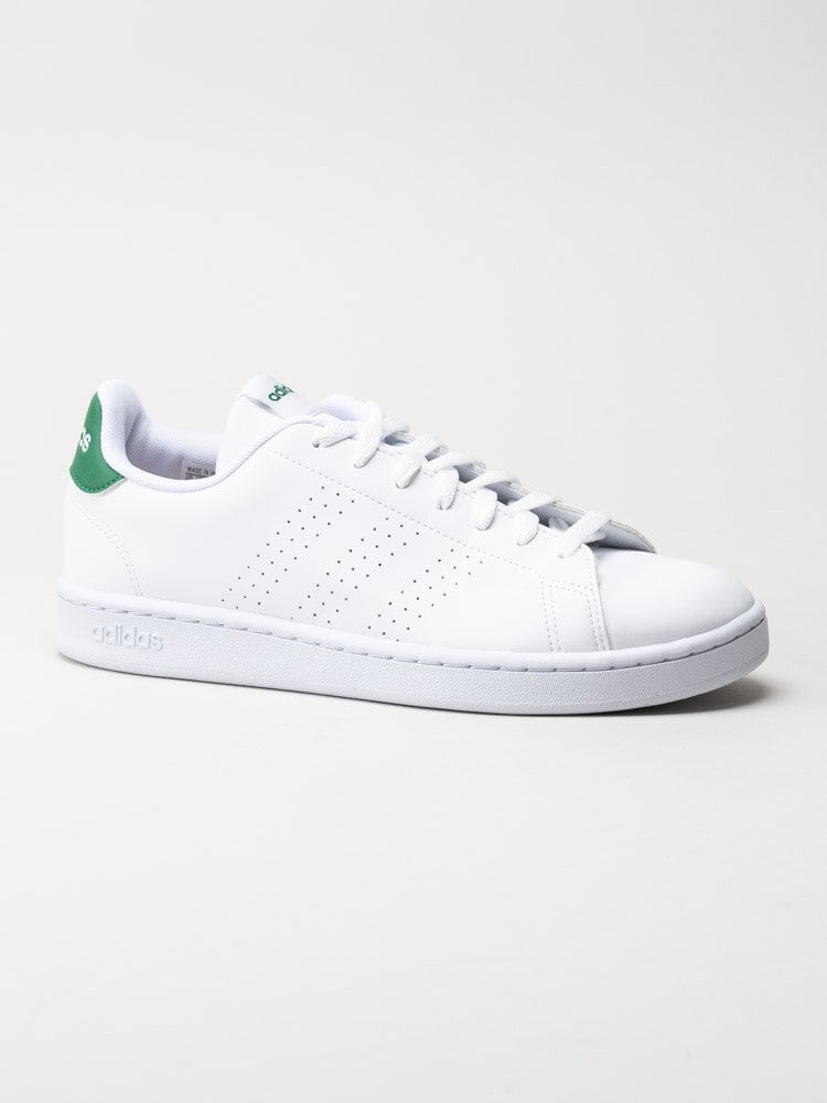 Adidas - Advantage - Vita sneakers med gröna detaljer