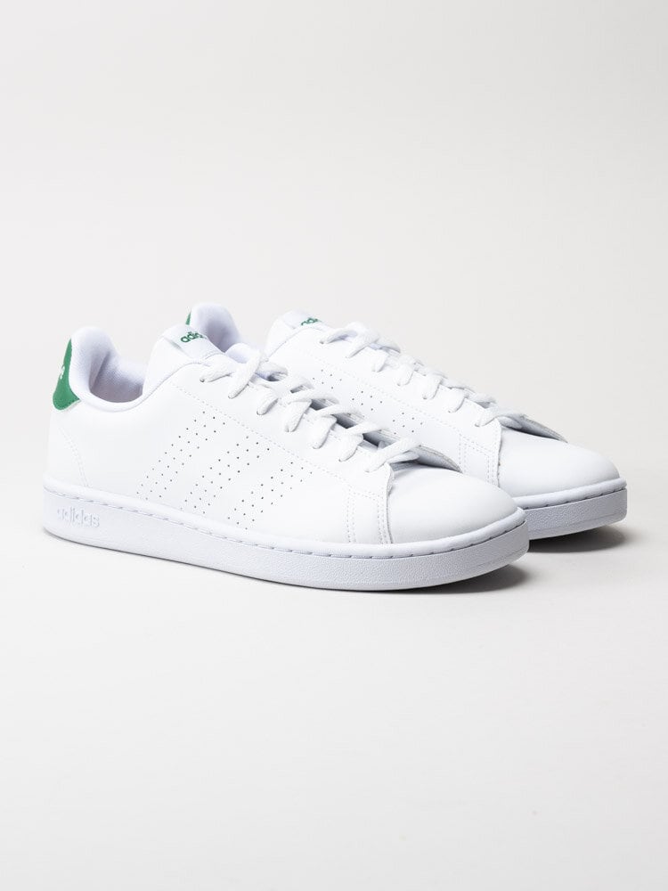 Adidas - Advantage - Vita sneakers med gröna detaljer