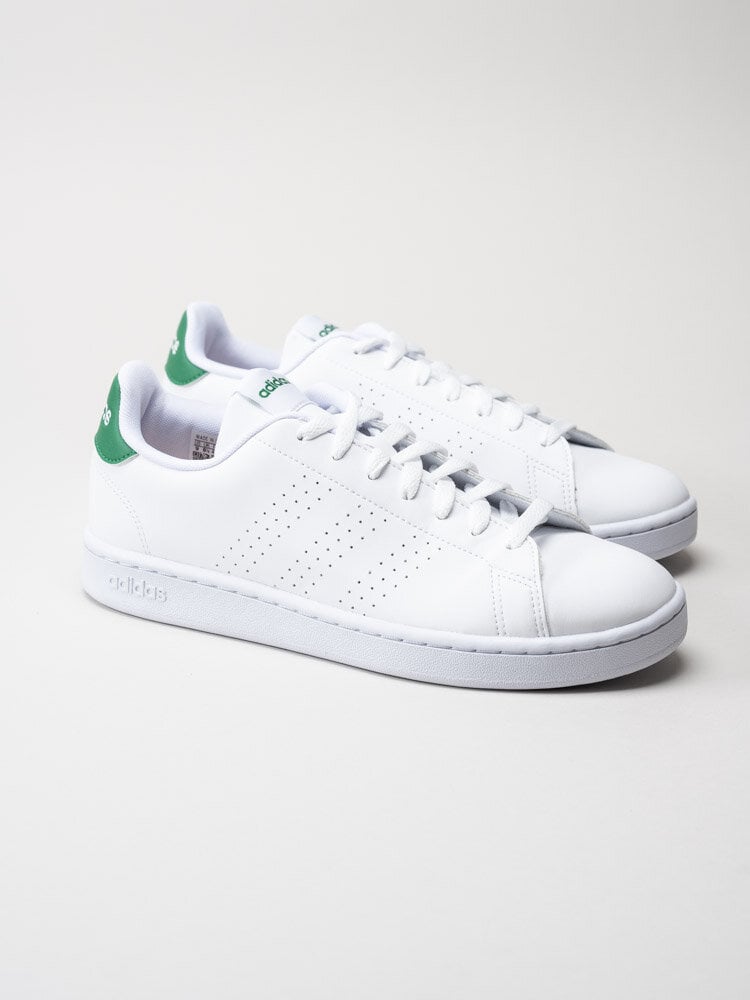 Adidas - Advantage - Vita sneakers med gröna detaljer