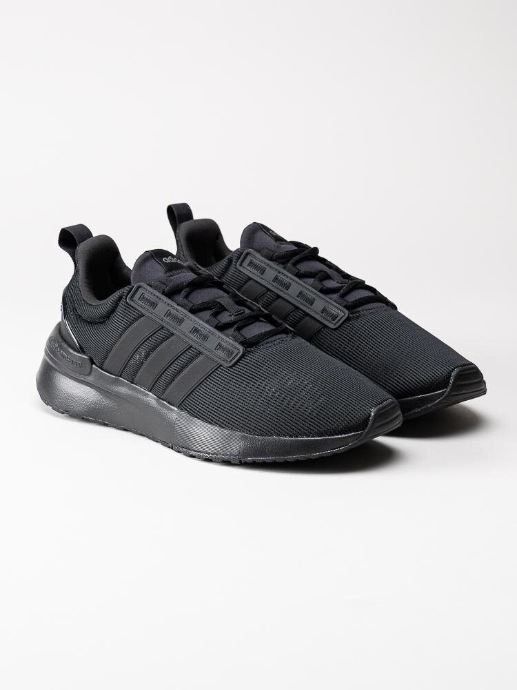 Adidas - Racer TR21 - Svarta sneakers i textil med stripes