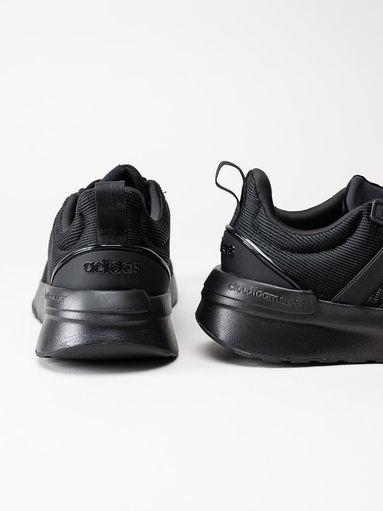 Adidas - Racer TR21 - Svarta sneakers i textil med stripes