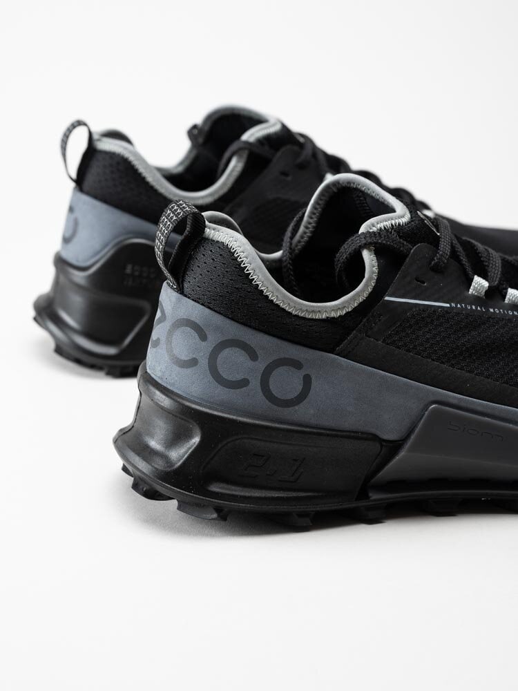 Ecco - Biom 2.1 X Country M low - Svarta sportiga sneakers i textil
