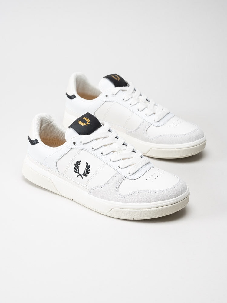 Fred Perry - B300 Leather - Vita sneakers i skinn