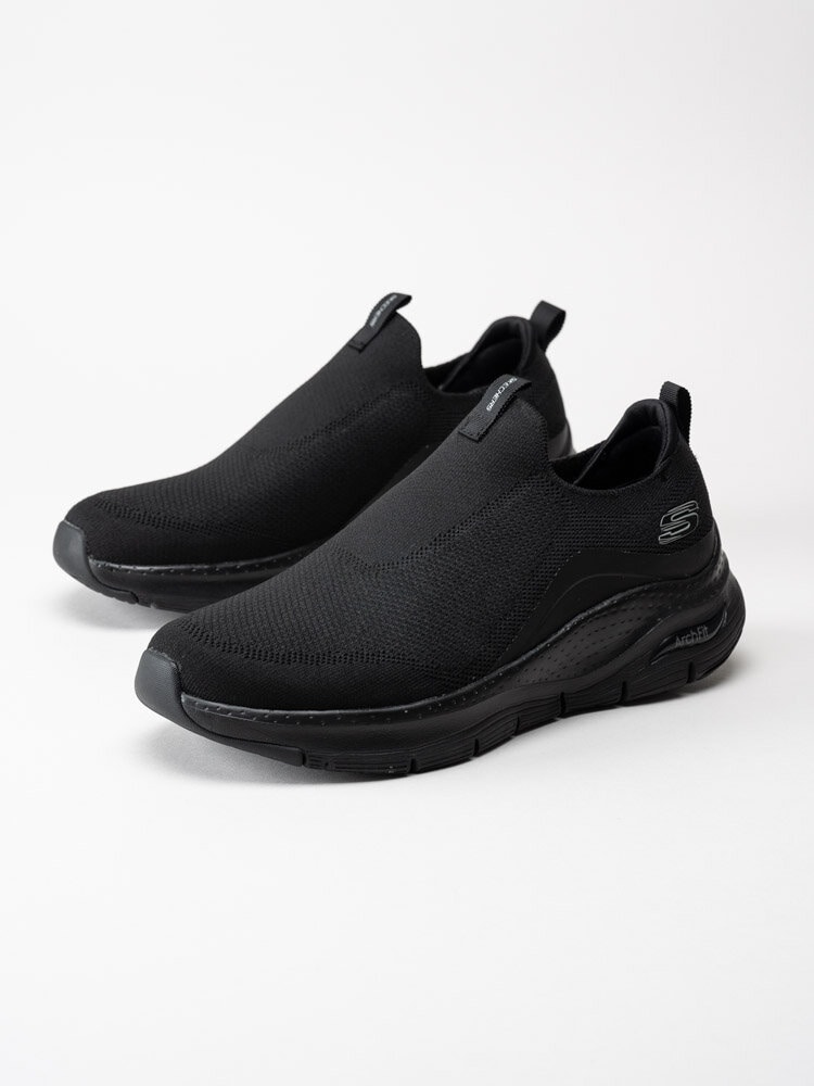 Skechers - Mens Arch Fit KeepItUp - Svarta slip on sneakers i textil