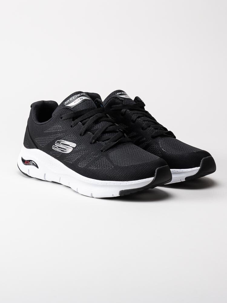 Skechers - Arch Fit Charge Back - Svarta sneakers med vit sula