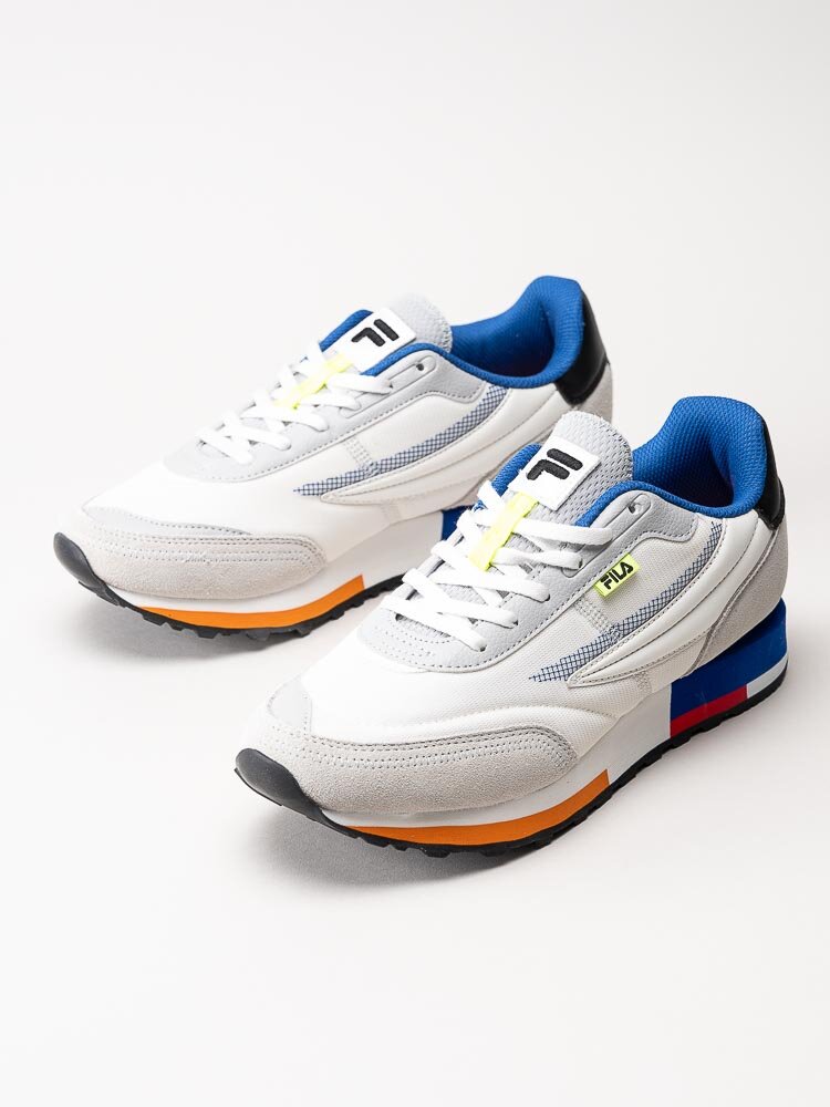 FILA - Retronique 22 - Vita retrosneakers med grå mocka detaljer