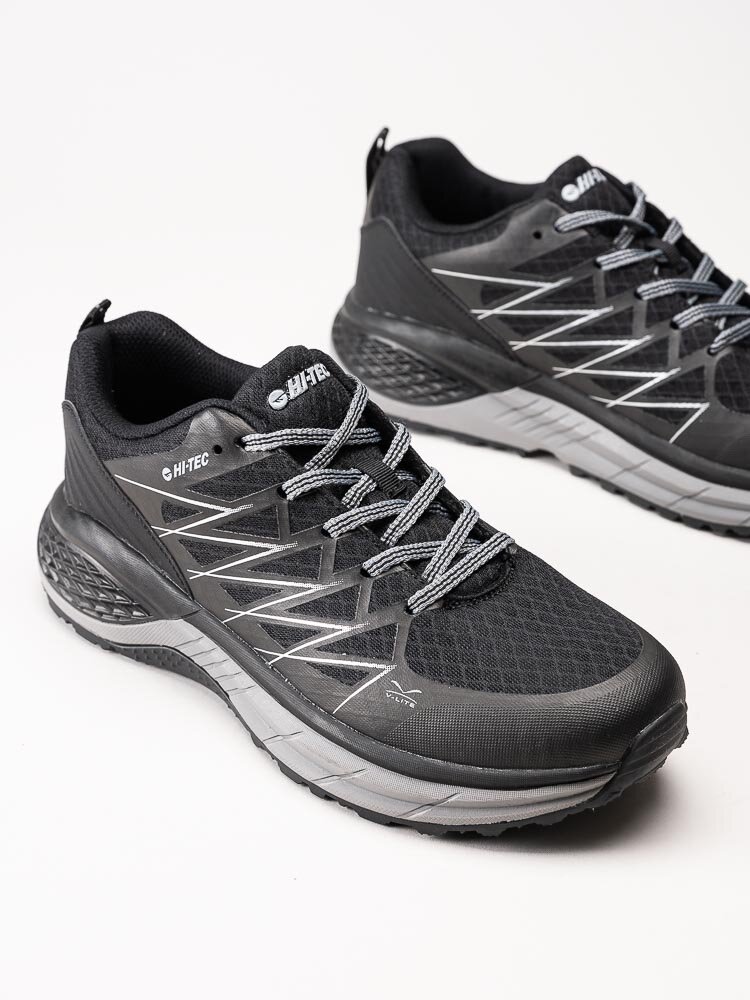 Hi-Tec - Trail Destroyer - Svarta sportiga sneakers i textil