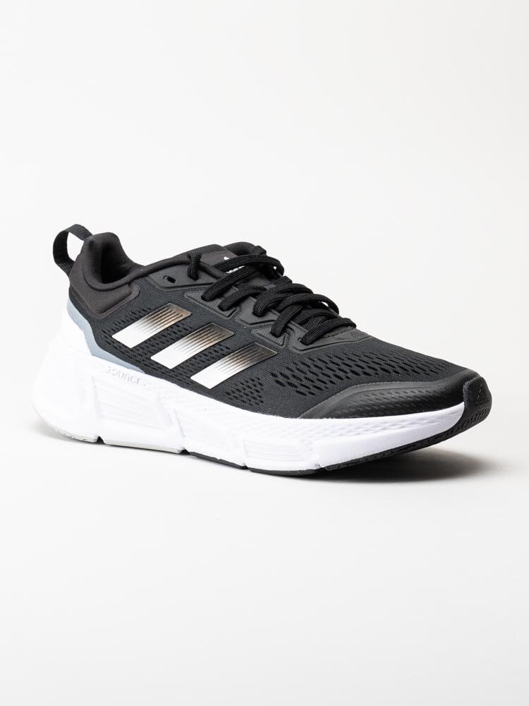 Adidas - Questar - Svarta sneakers i textil