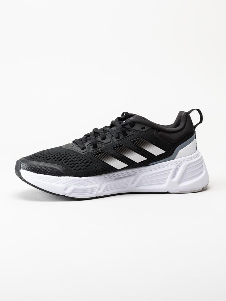 Adidas - Questar - Svarta sneakers i textil