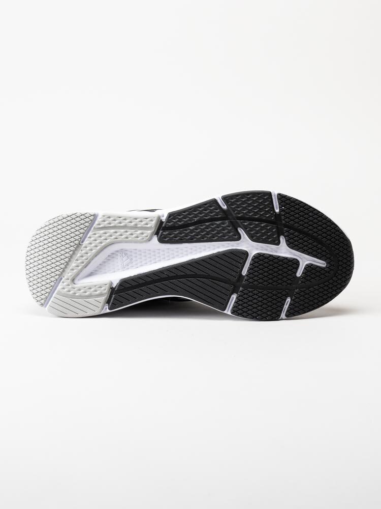 Adidas - Questar - Svarta sneakers i textil