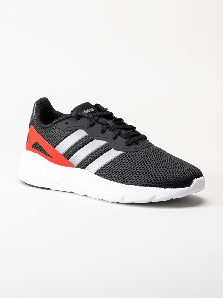 Adidas - Nebzed - Svarta sneakers i textil