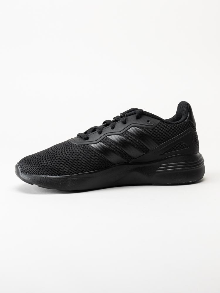 Adidas - Nebzed - Svarta sneakers i textil