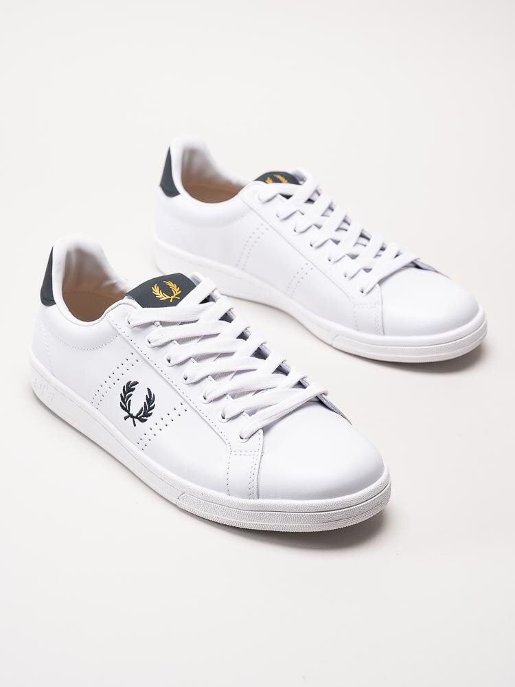 Fred Perry - B721 leather - Vita sneakers i skinn