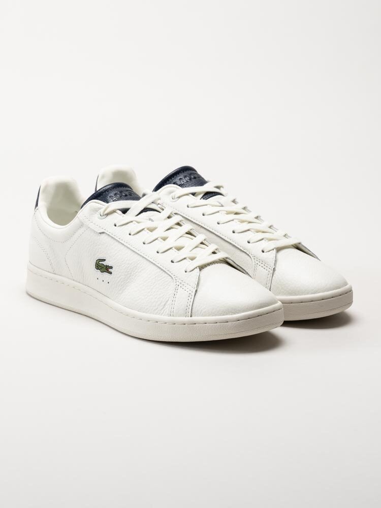 Lacoste - Carnaby Pro - Off white sneakers i skinn