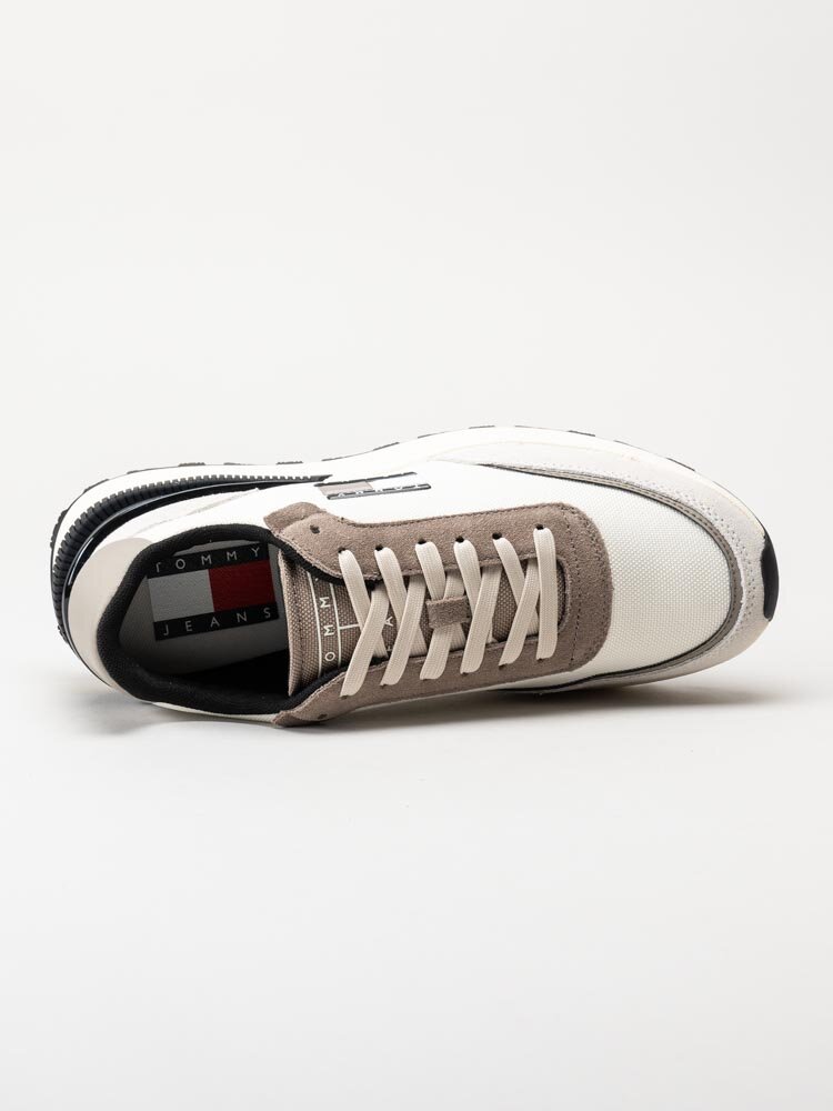 Tommy Hilfiger - Techn. Runner - Vita sneakers med beige och grå detaljer