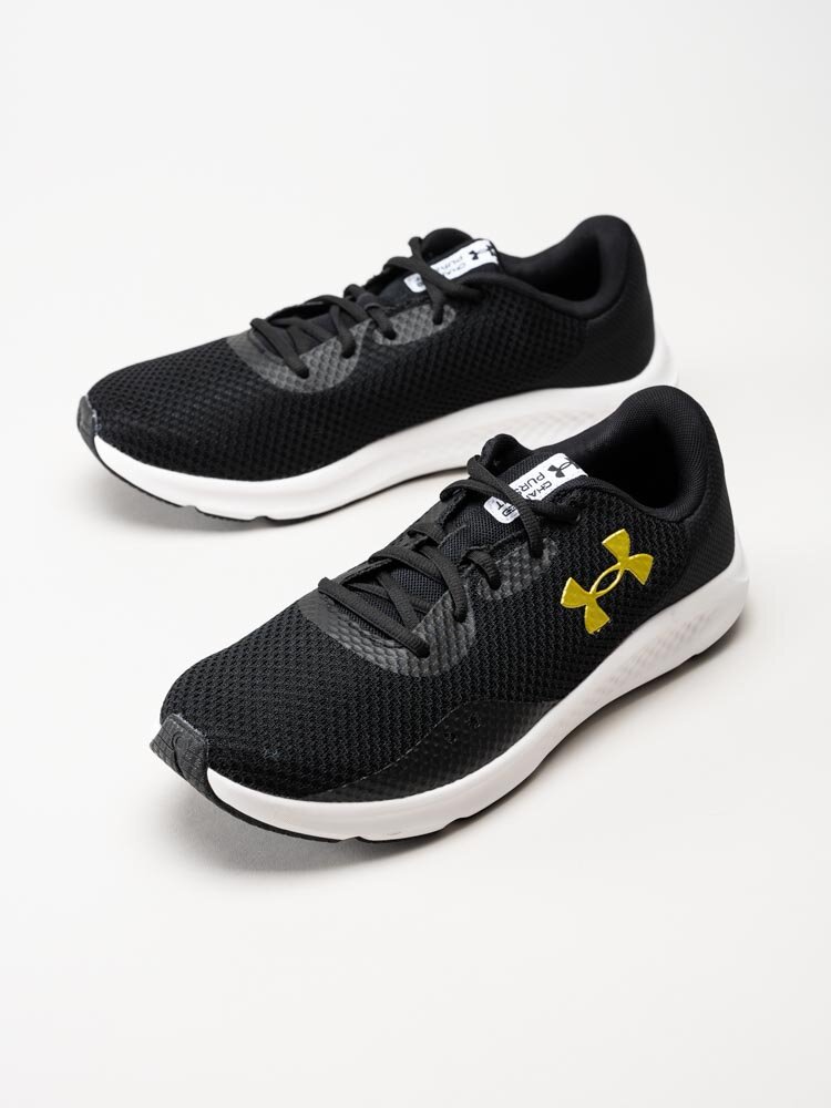 Under Armour - Charged Pursuit 3 - Svarta sneakers i textil