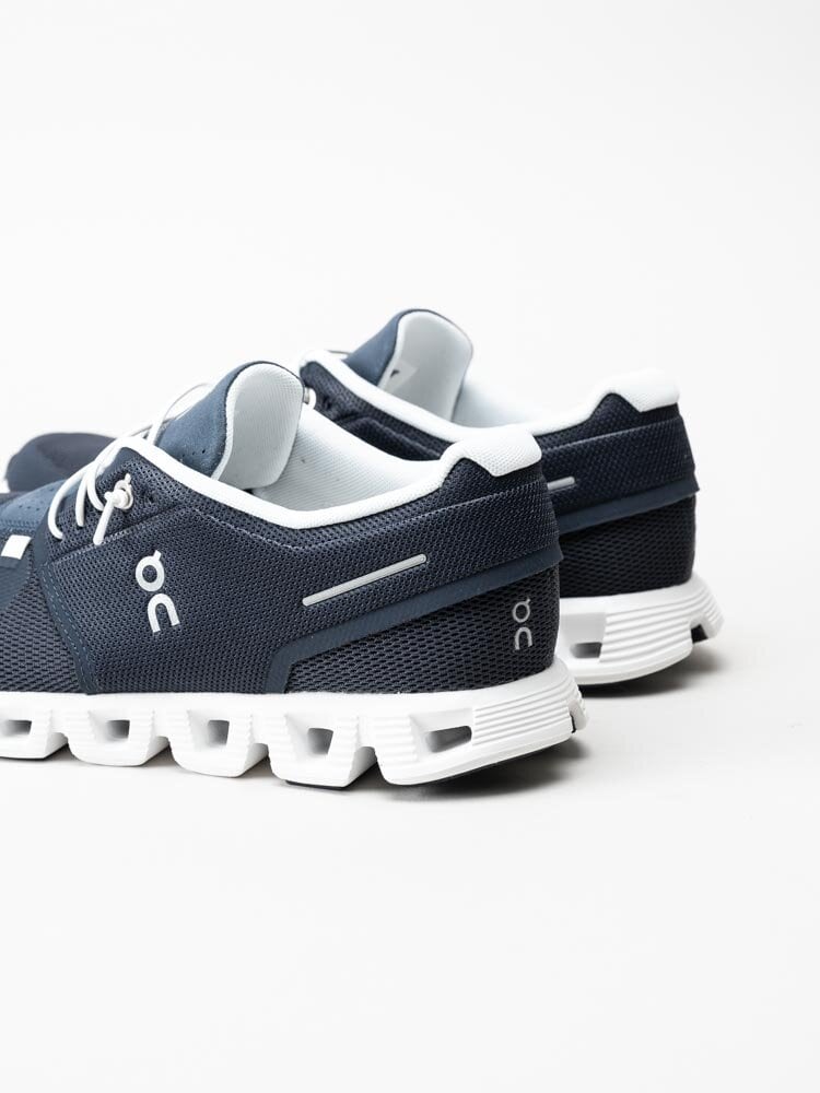 On - Cloud 5 - Marinblå sportiga sneakers i textil