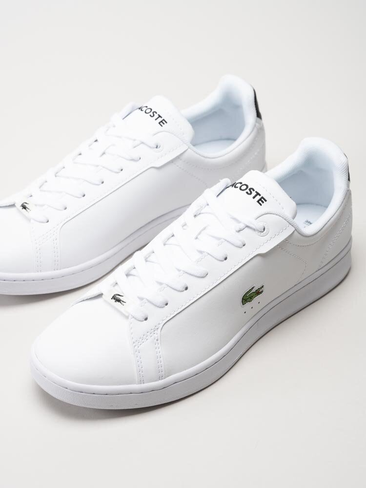 Lacoste - Carnaby Pro - Vita sneakers i skinn