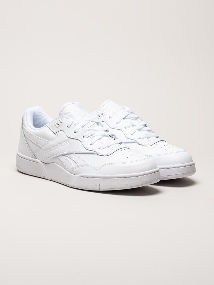 Reebok - BB 4000 II - Vita sneakers i skinn