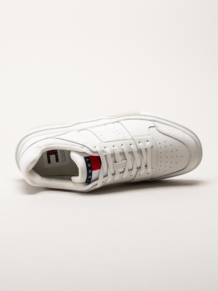 Tommy Hilfiger - The Brooklyn Leather - Vit beige sneakers i skinn