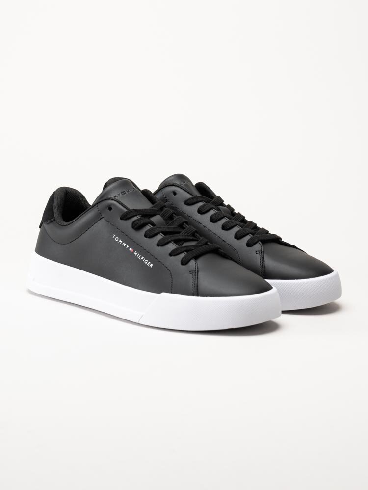 Tommy Hilfiger - Court Leather - Svarta sneakers i skinn