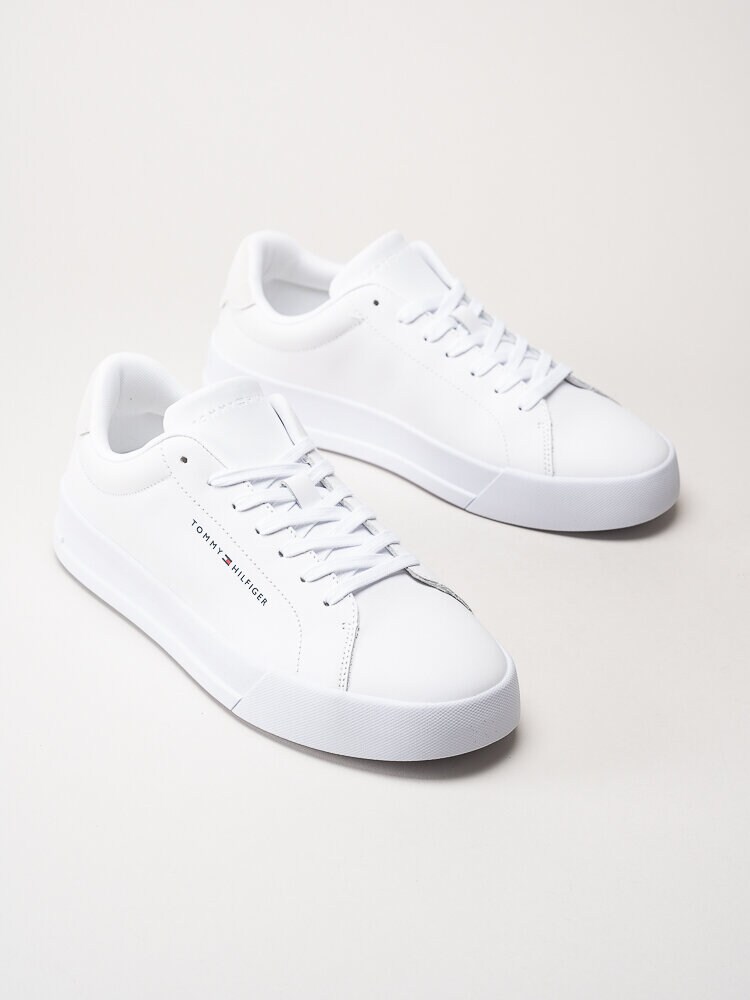 Tommy Hilfiger - Court Leather - Vita sneakers i skinn