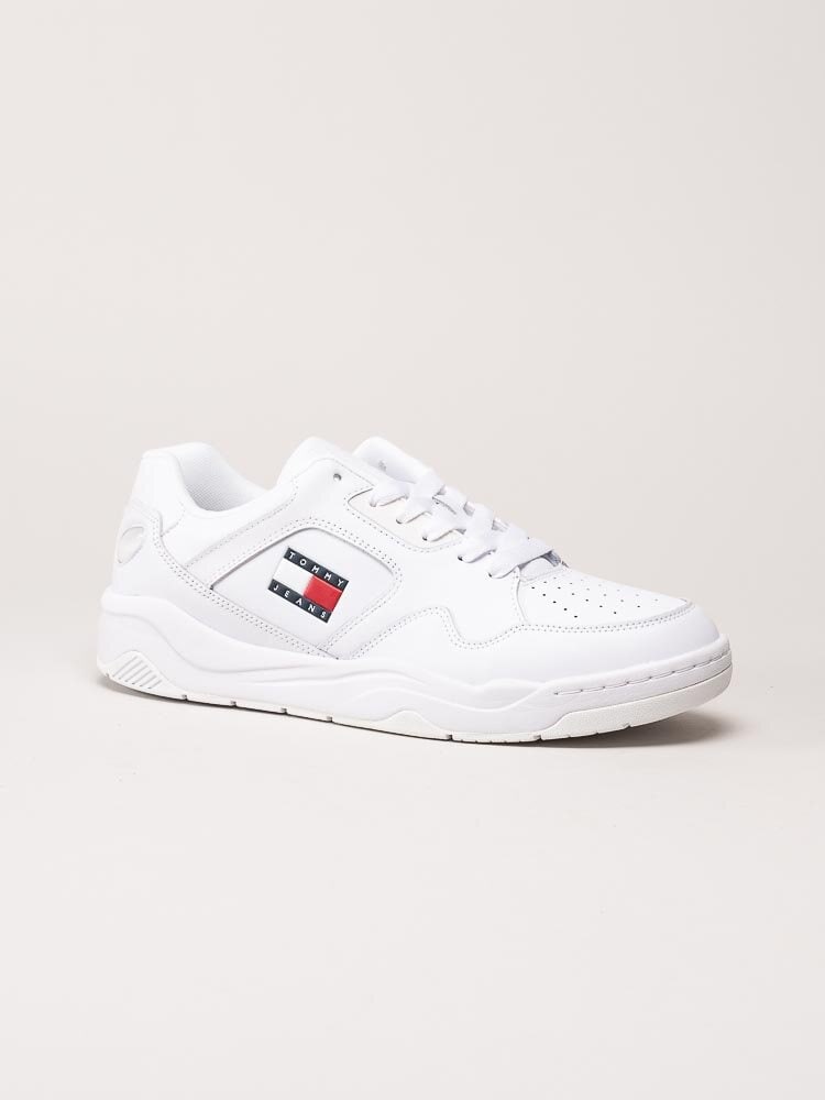 Tommy Hilfiger - TJM leather outsole color - Vita sneakers i skinn och syntet