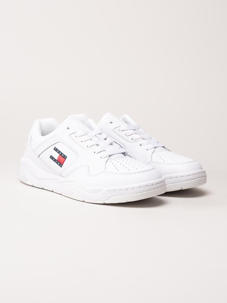 Tommy Hilfiger - TJM leather outsole color - Vita sneakers i skinn och syntet