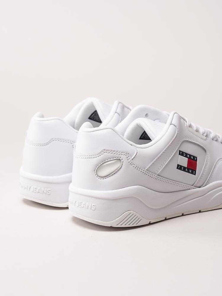 Tommy Hilfiger - TJM leather outsole color - Vita sneakers i skinn och syntet