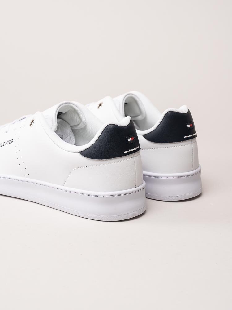 Tommy Hilfiger - TH Court Cup Lth - Vita sneakers i skinn