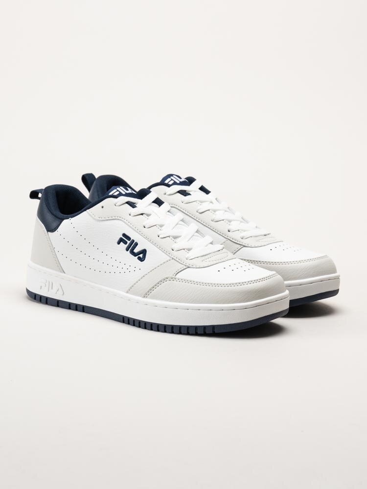 FILA - Rega - Vita sneakers i skinnimitation