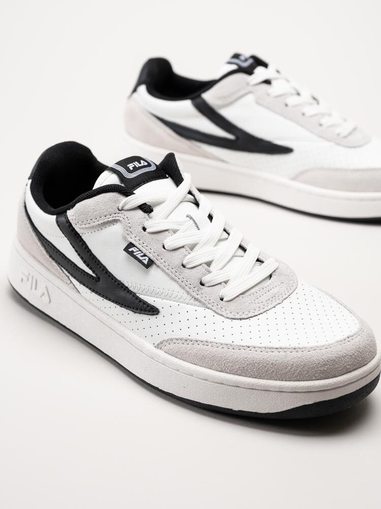 FILA - Sevaro S - Vit svarta sneakers i mocka och skinn