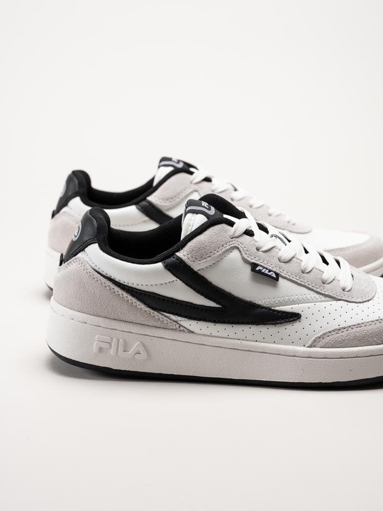 FILA - Sevaro S - Vit svarta sneakers i mocka och skinn