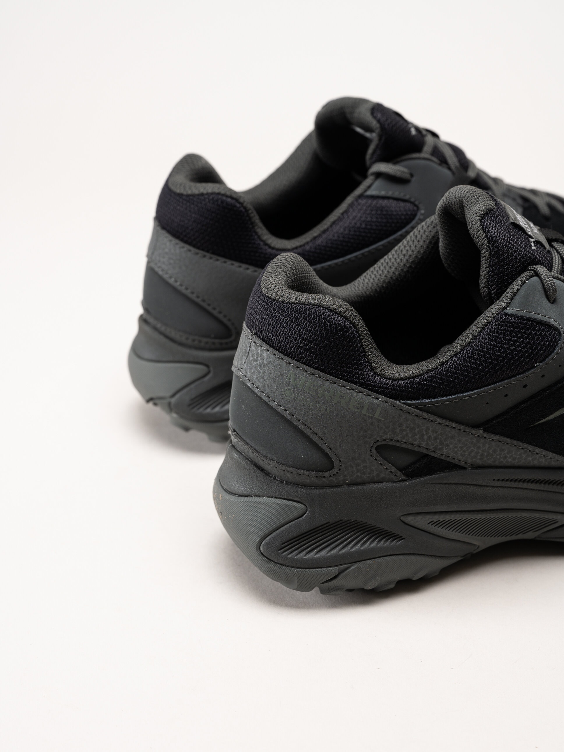 Merrell - Yokota 3 GTX - Svarta hikingskor med GoreTex