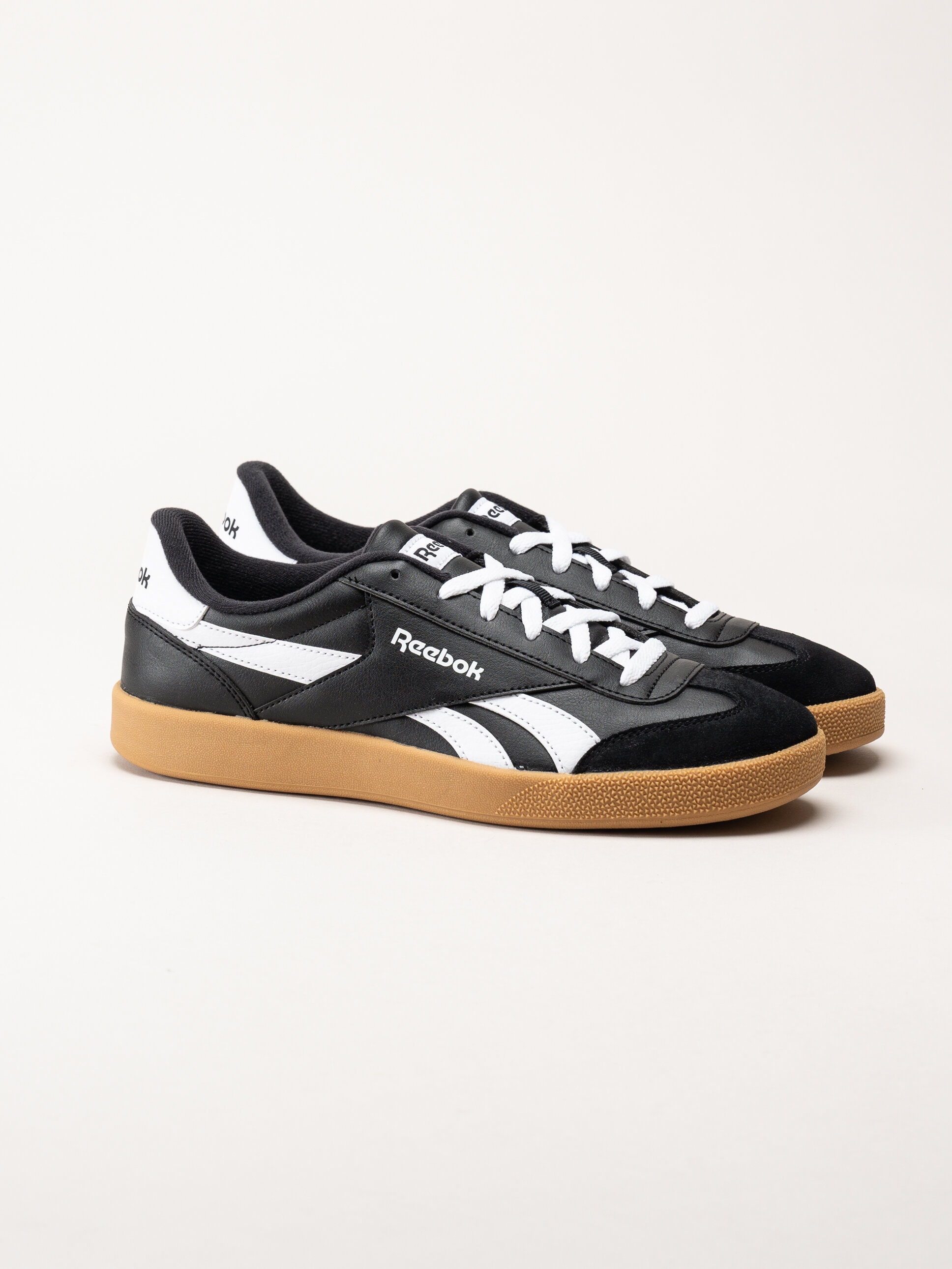Reebok - Smash Edge S - Svarta sneakers i skinn och mocka