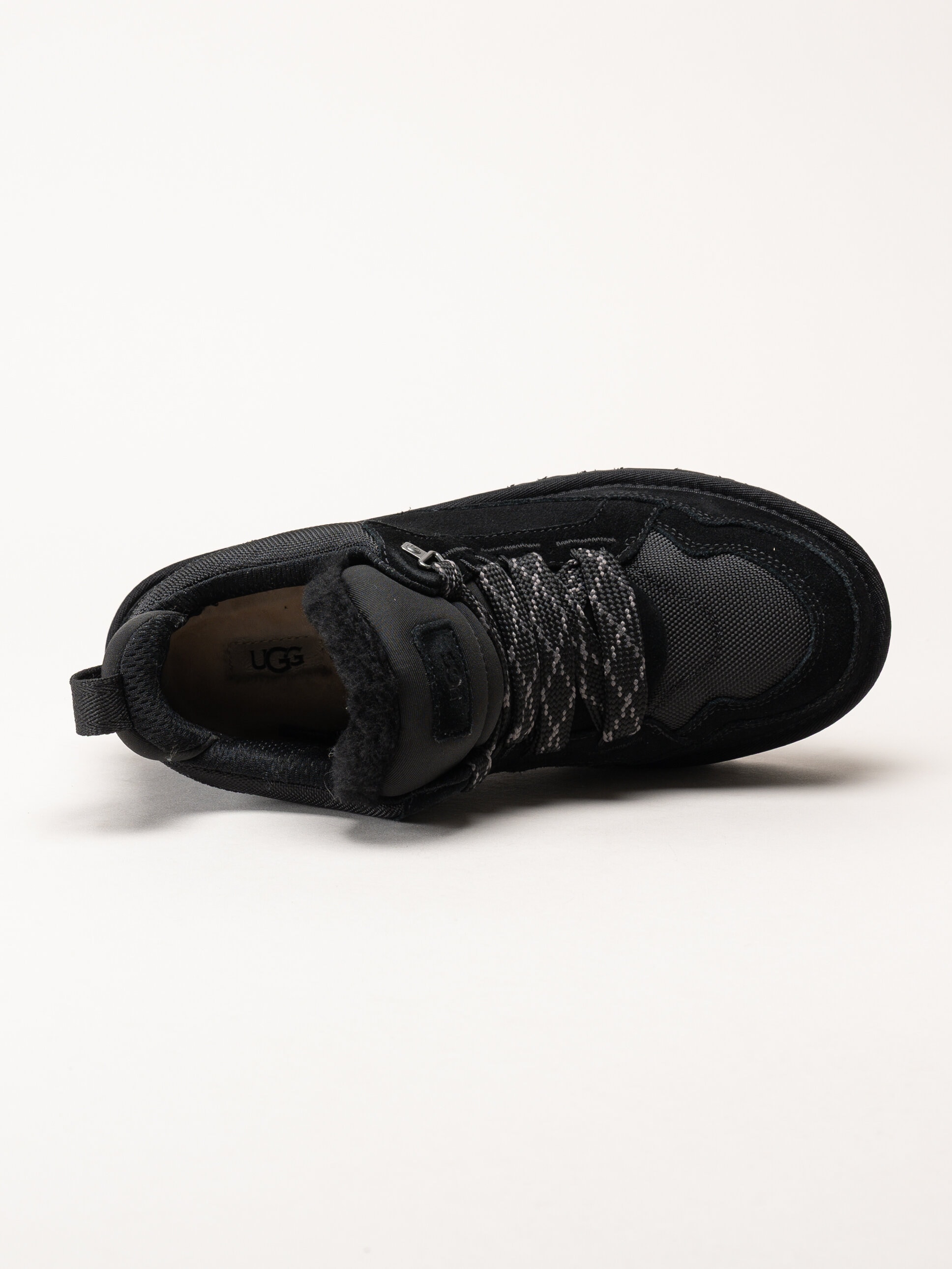 UGG - M Lowmel - Svarta ullfodrade sneakers