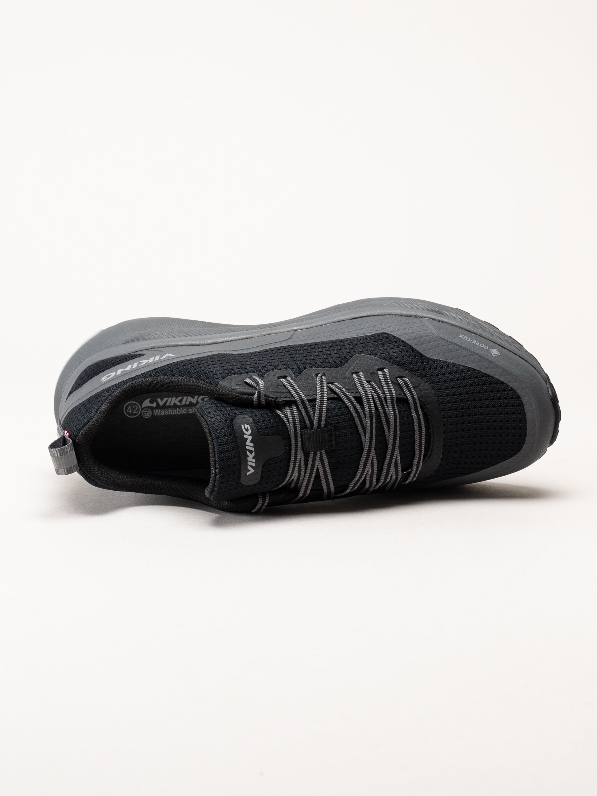 Viking Footwear - Motion Low GTX M - Svarta hybridskor med Gore-Tex