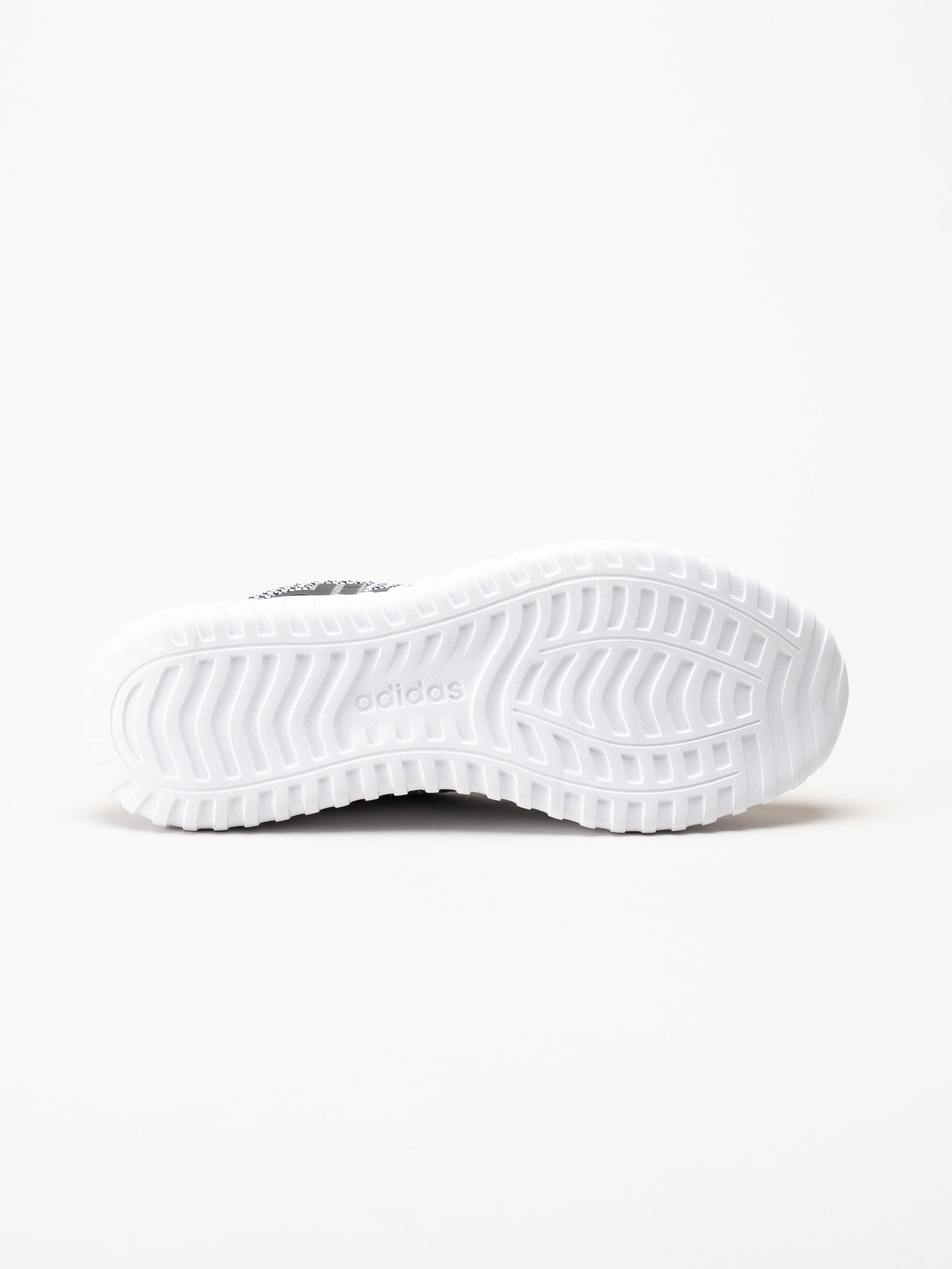 Adidas - Kaptir Base - Svartvita sneakers i textil
